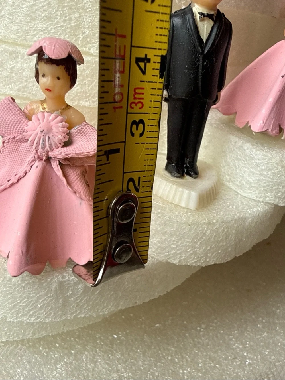VintageClassic White & Pink Wedding Cake Topper - Elegant Bridal Party Figurine